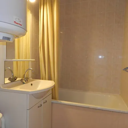 3 Pièces Avec Loggia, Proche Mer, 6 Couchages - - Fr-1-251-897 Appartement Bormes-les-Mimosas
